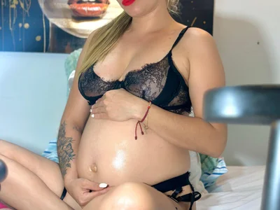 reinahot-699 live cam video preview