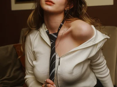 Betty_June featured webcam
